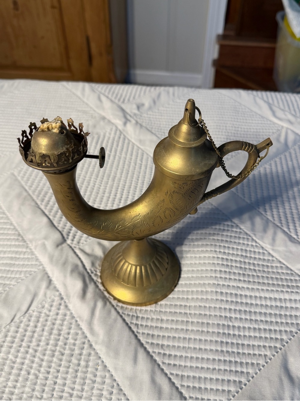 Brass Aladdin Style Oil Lamp Etched Missing Globe